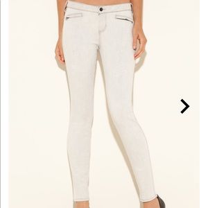 Guess Moro zip skinny jeans in Fayette wash
#1